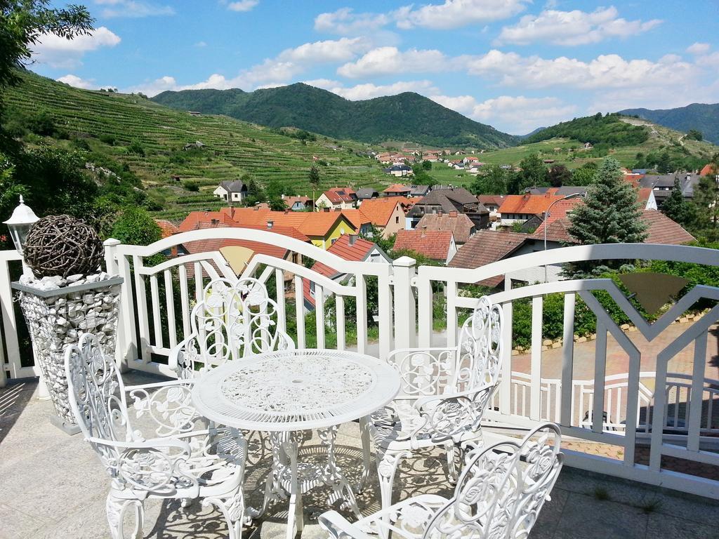 Gastehaus Zur Schonen Aussicht Bed & Breakfast Spitz an der Donau Room photo